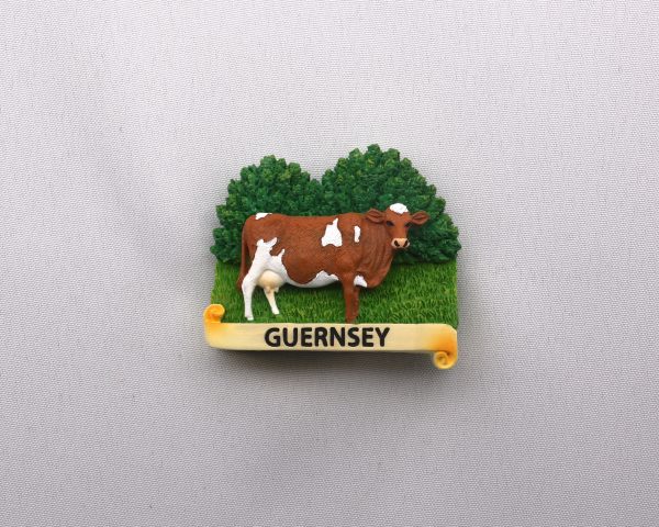 MAGNET RESIN GUERNSEY COW